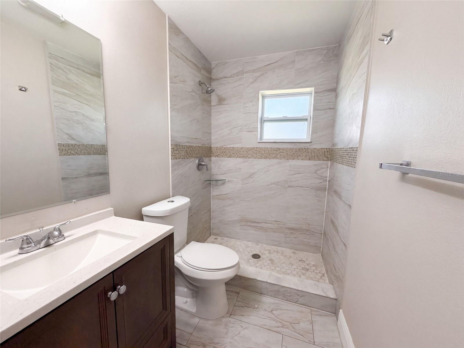 121 Inwood Cir Property Photo 13