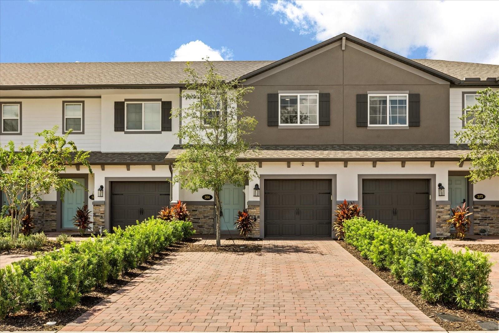 366 Cape Honeysuckle Pl Property Photo 2