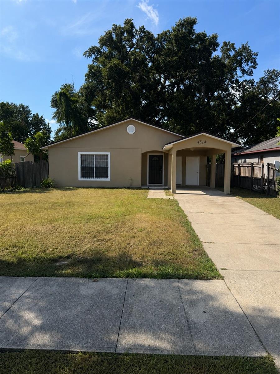 4514 Cypress St Property Photo 2