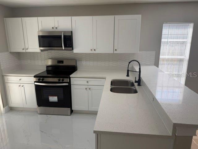 4514 Cypress St Property Photo 6