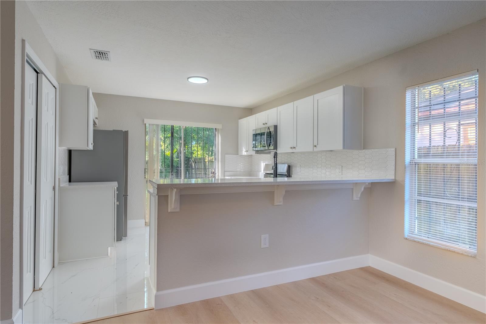 4514 Cypress St Property Photo 7