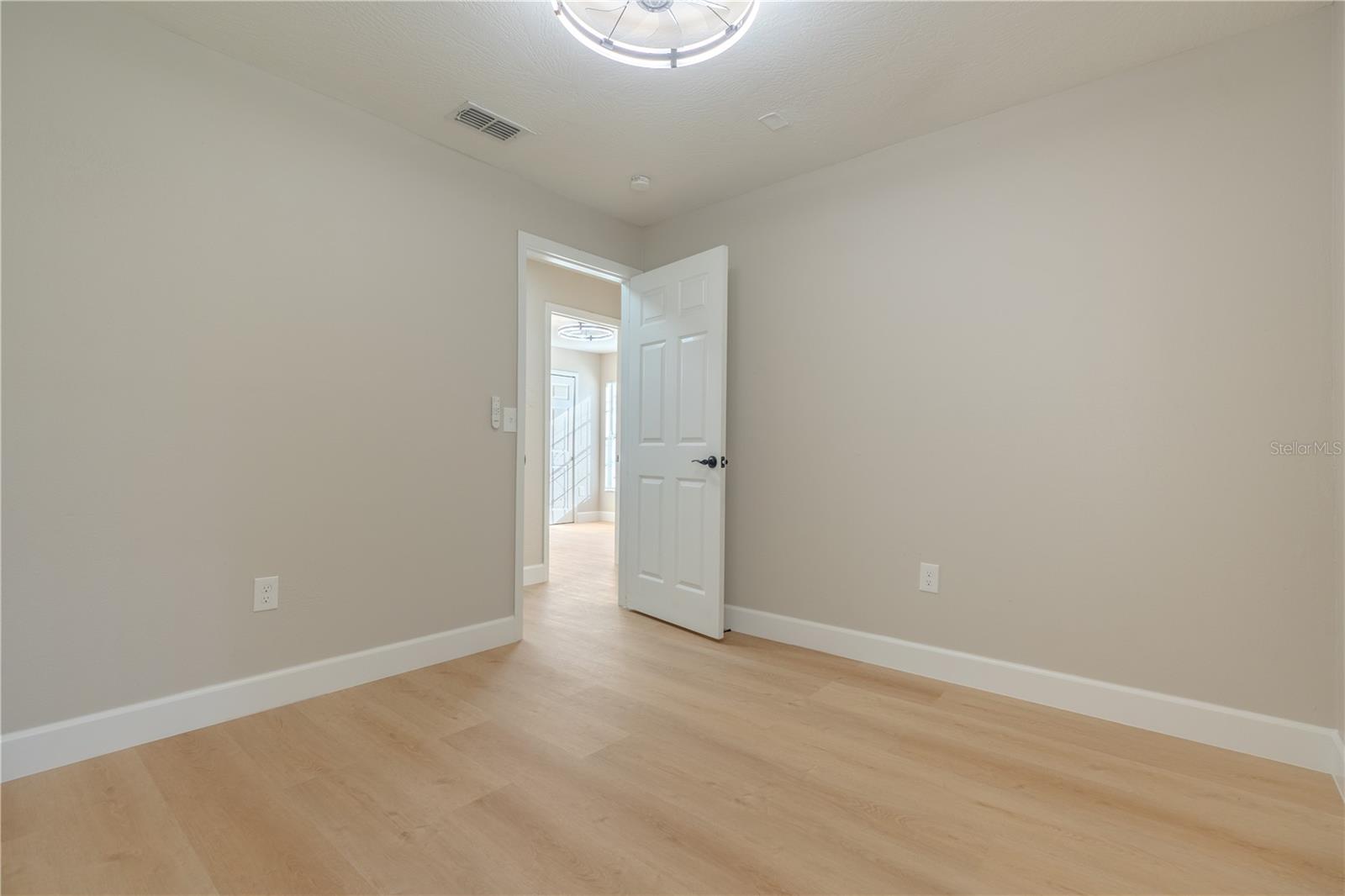 4514 Cypress St Property Photo 16