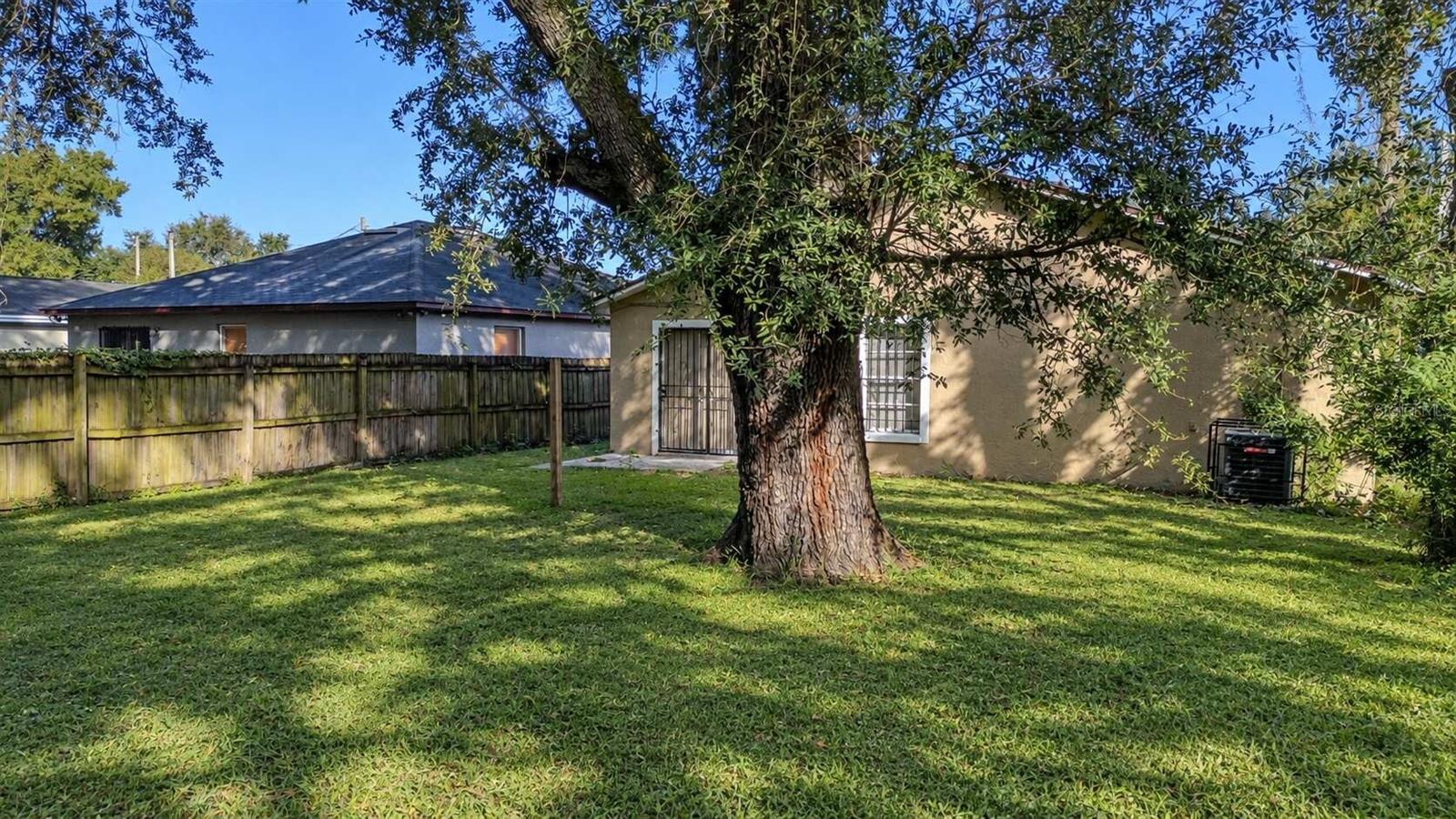 4514 Cypress St Property Photo 23