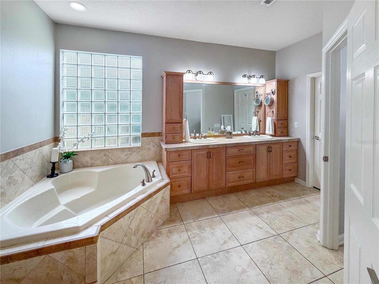 10172 Windermere Chase Blvd Property Photo 20