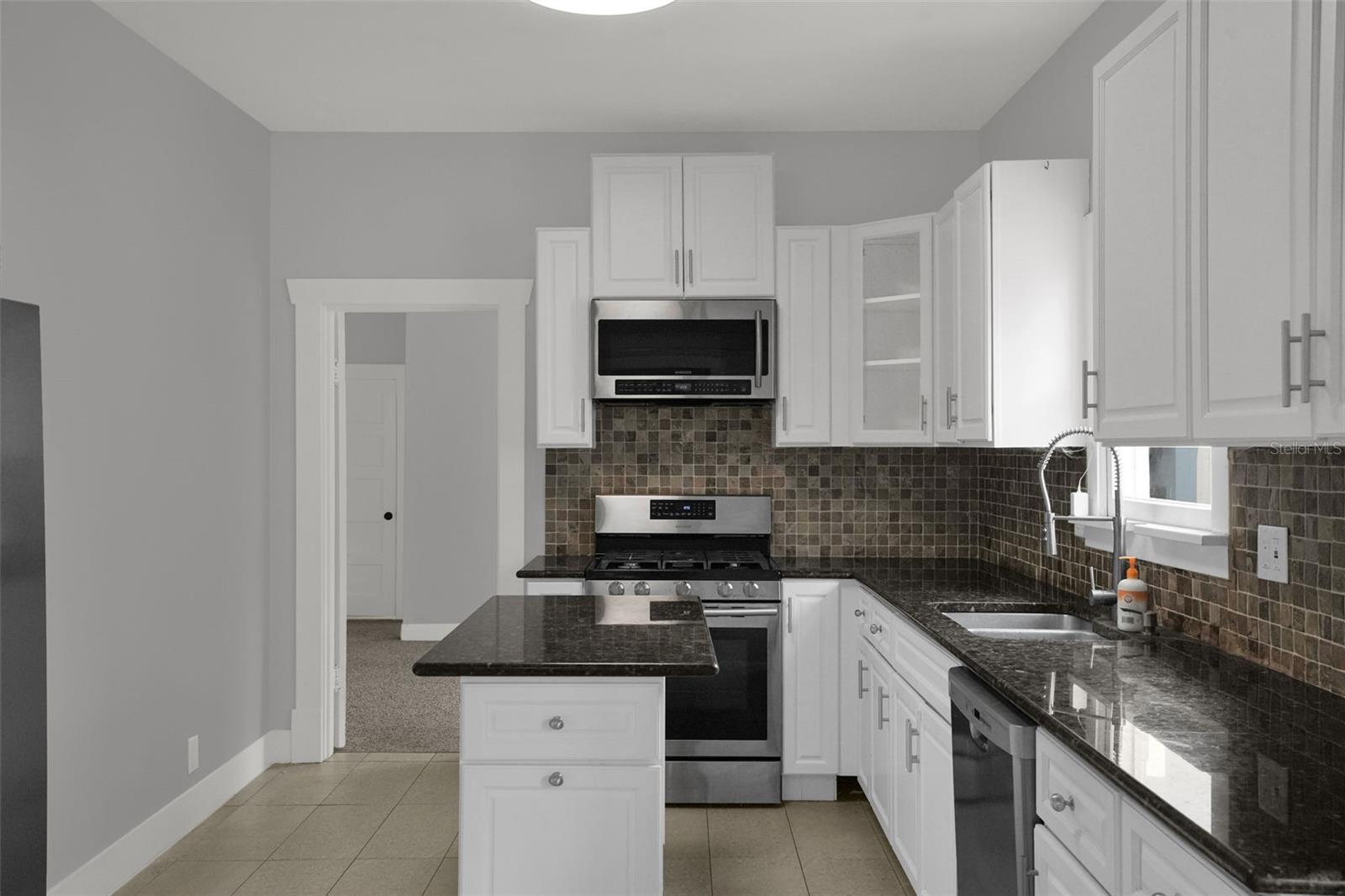 1629 Ferris Ave Property Photo 8