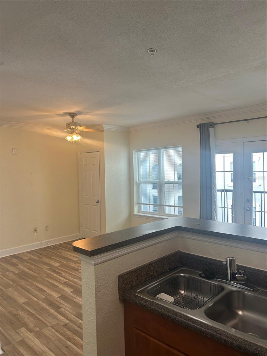 300 E South St #5016 Property Photo 6