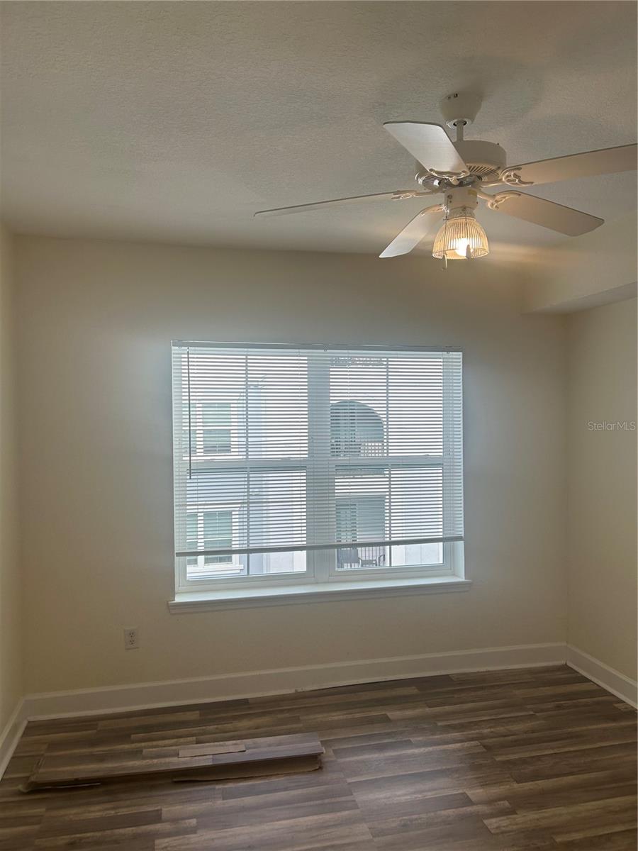 300 E South St #5016 Property Photo 10