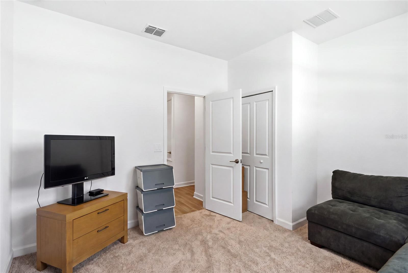 2868 Camden Way Property Photo 23