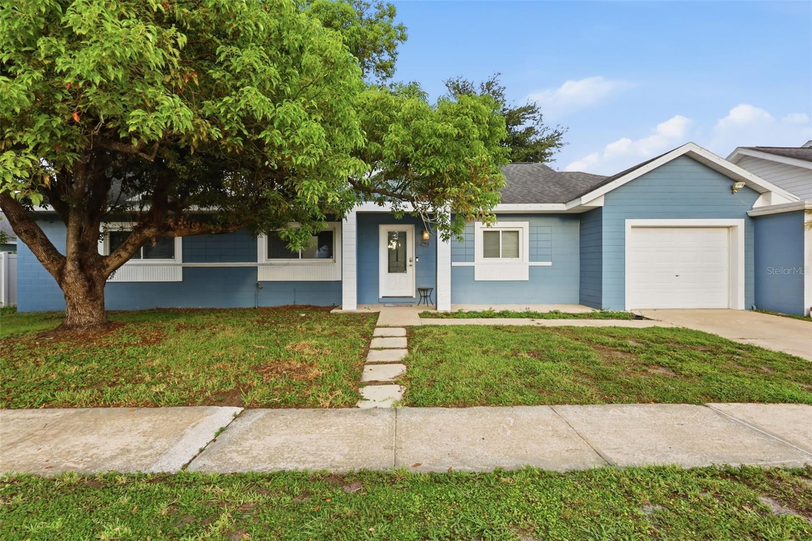 8405 Oak Bluff Dr Property Photo 1