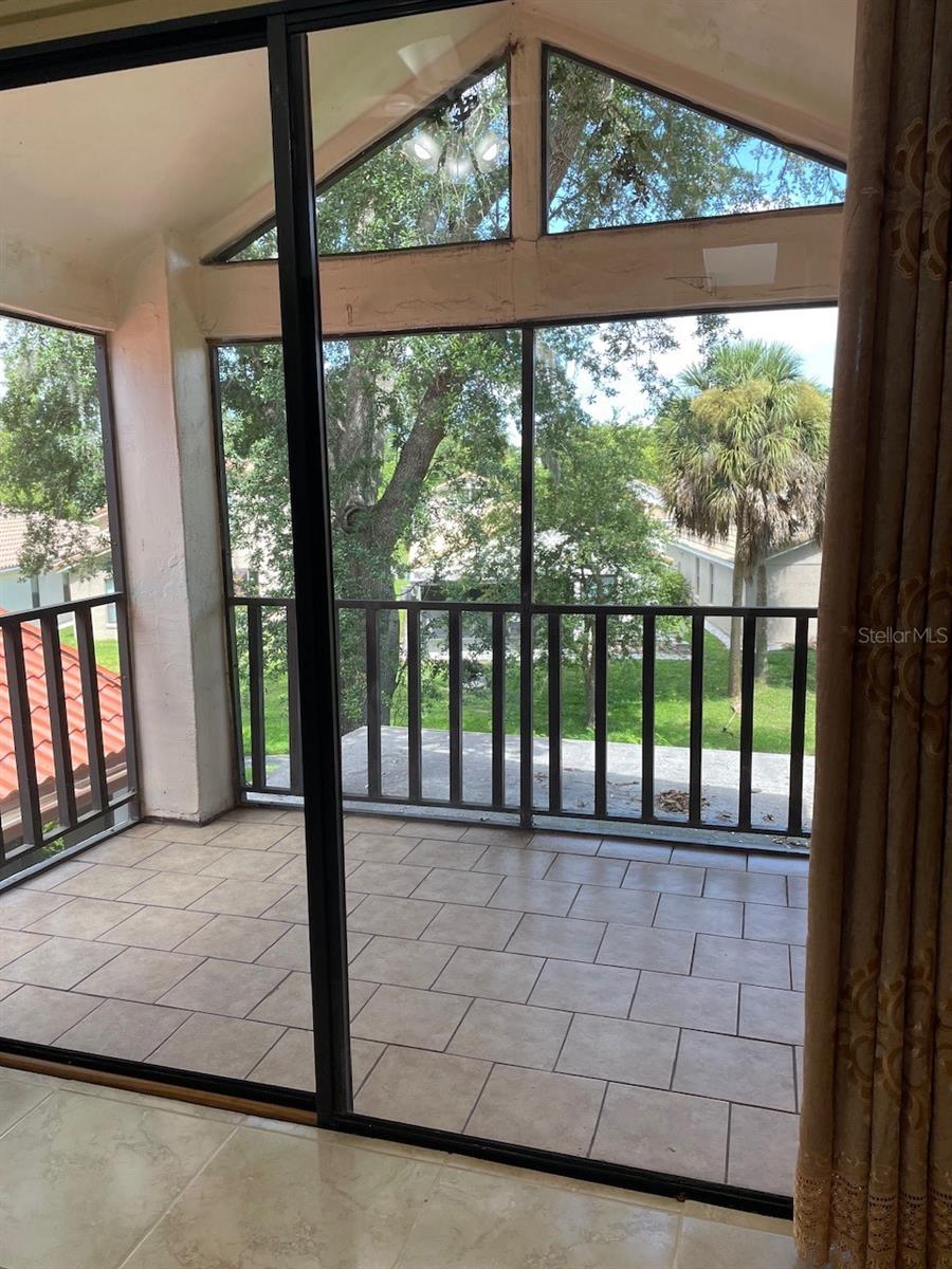 546 Via Fontana Dr #202 Property Photo 6