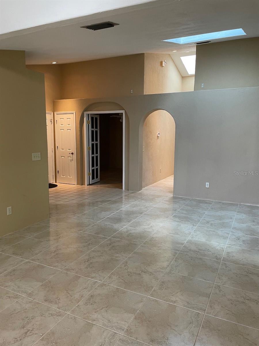 546 Via Fontana Dr #202 Property Photo 8
