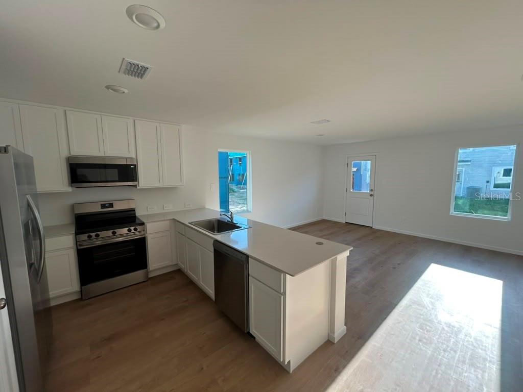 1554 Plank Pl Property Photo 3