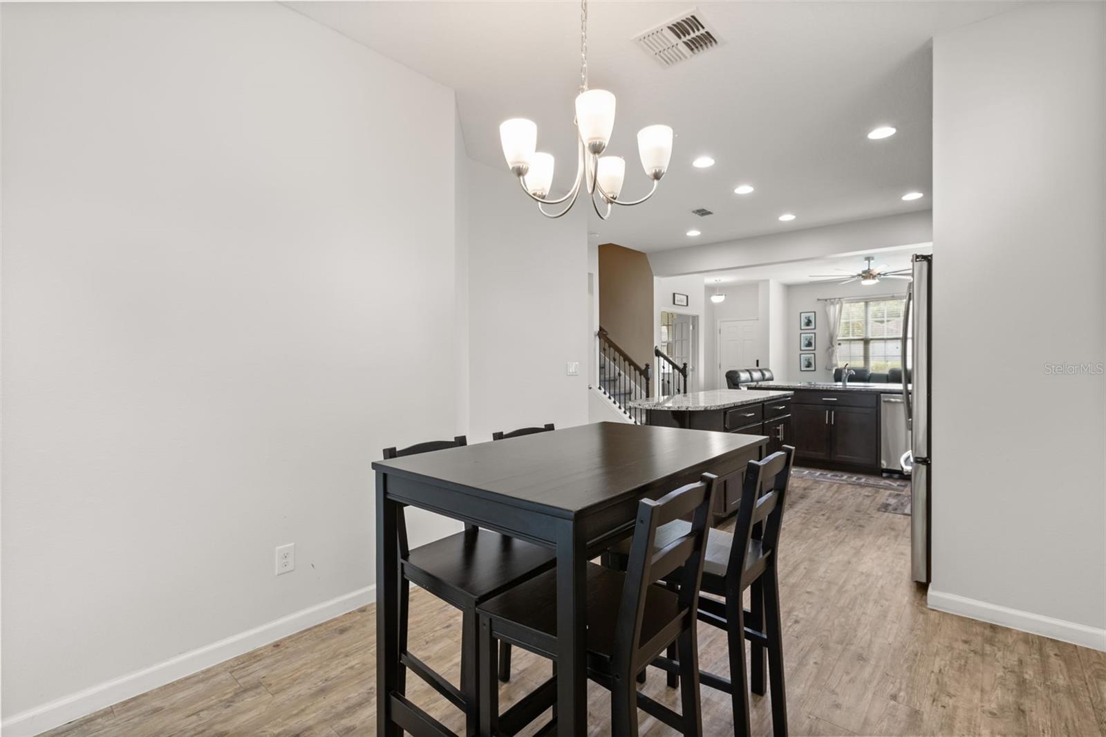 2427 Liner Ave Property Photo 8