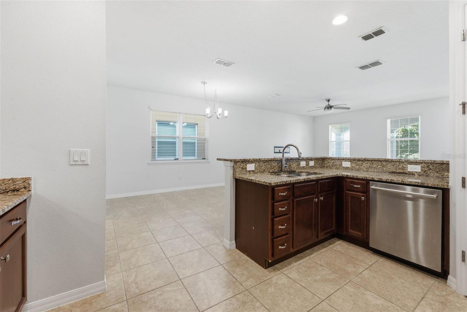 13786 Summer Harbor Ct Property Photo 25