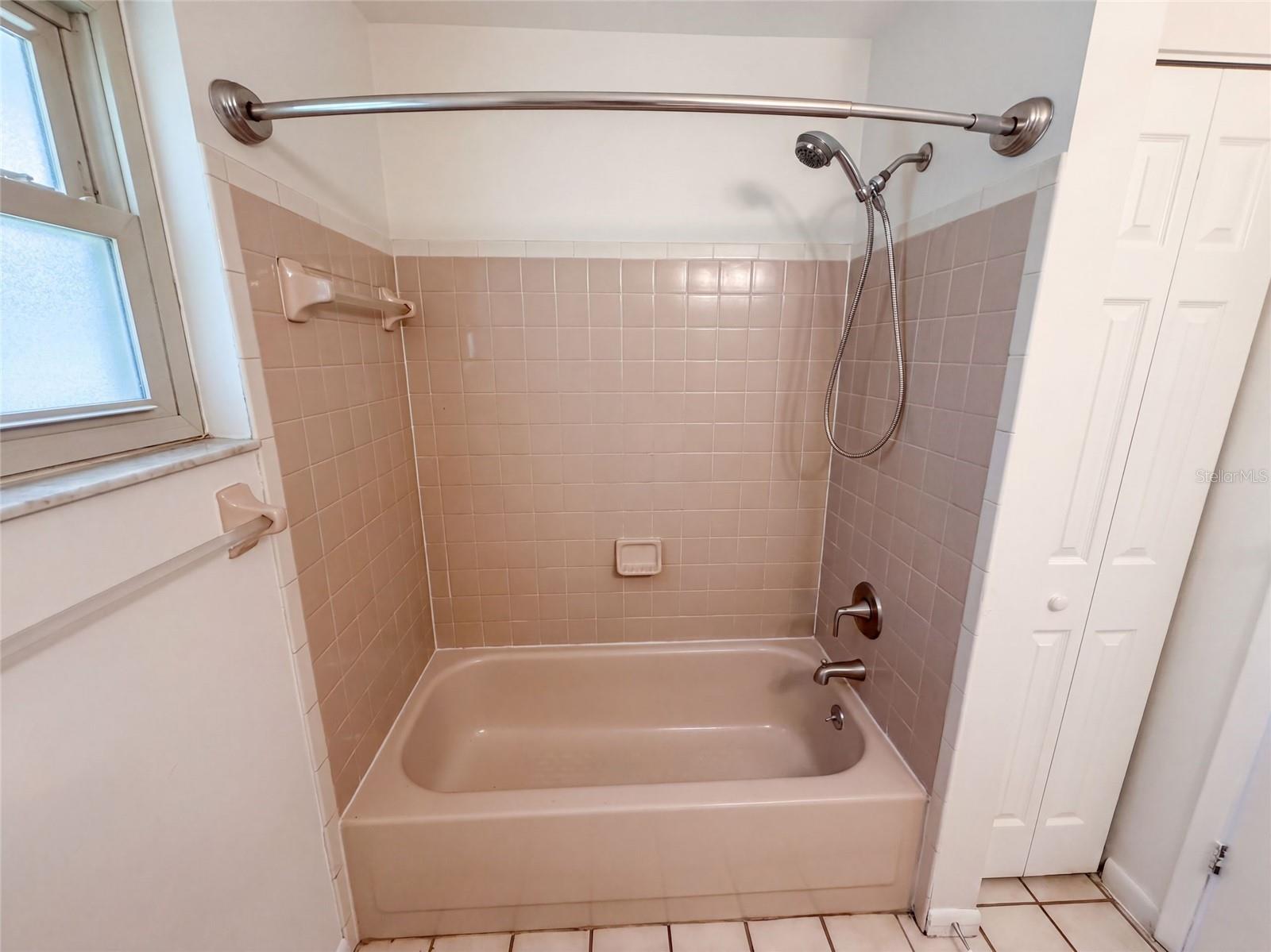1008 Lynbrook St Nw Property Photo 11