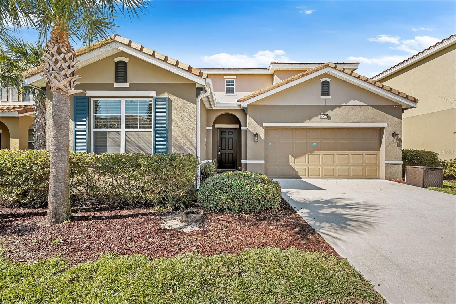 7552 OAKMOSS LOOP Property Photo 1