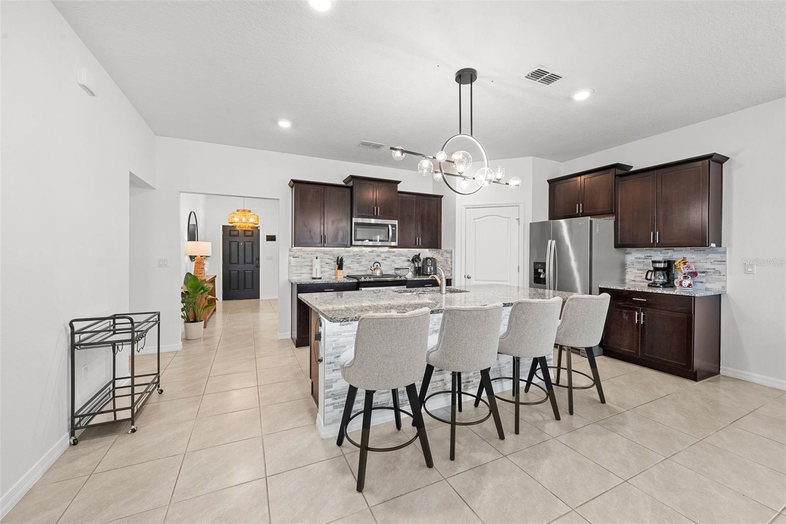 7552 Oakmoss Loop Property Photo 9