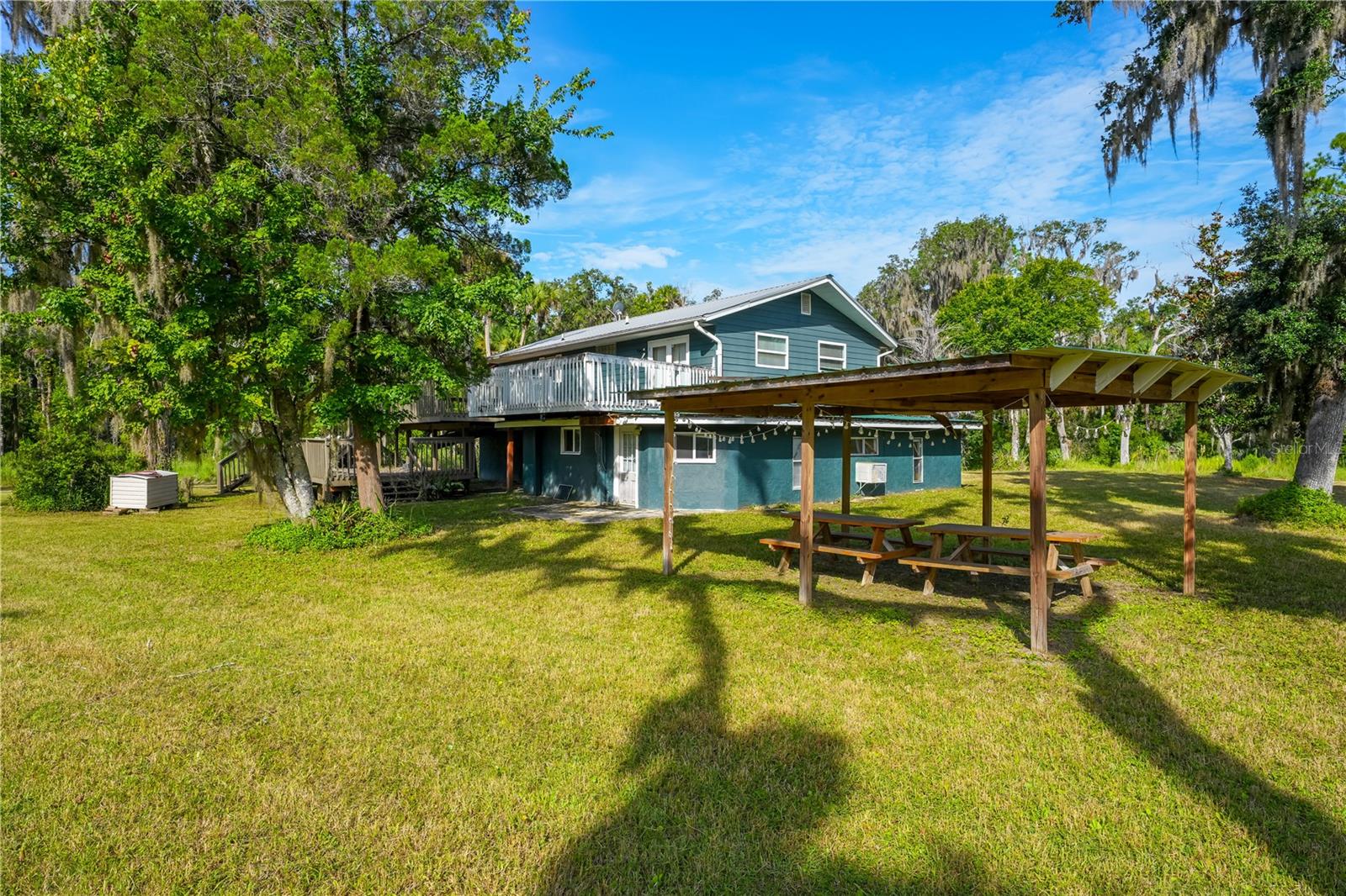 1879 Hideaway Ln Property Photo 6