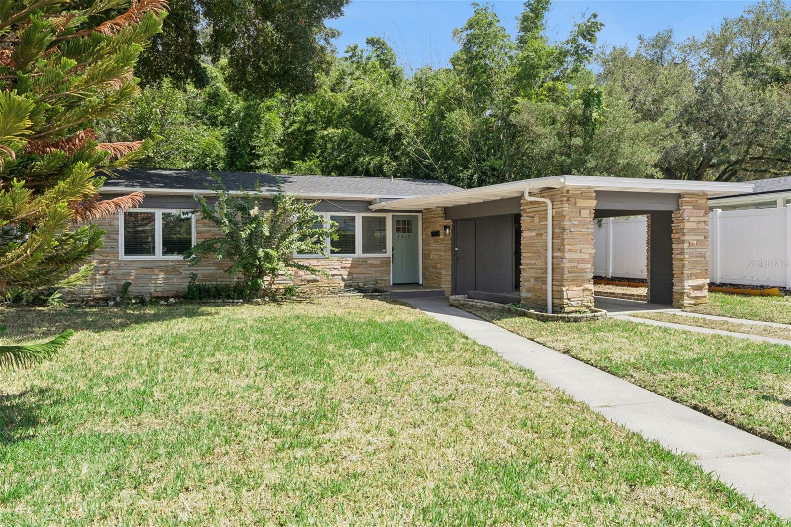 2015 S Osceola Ave Property Photo 1