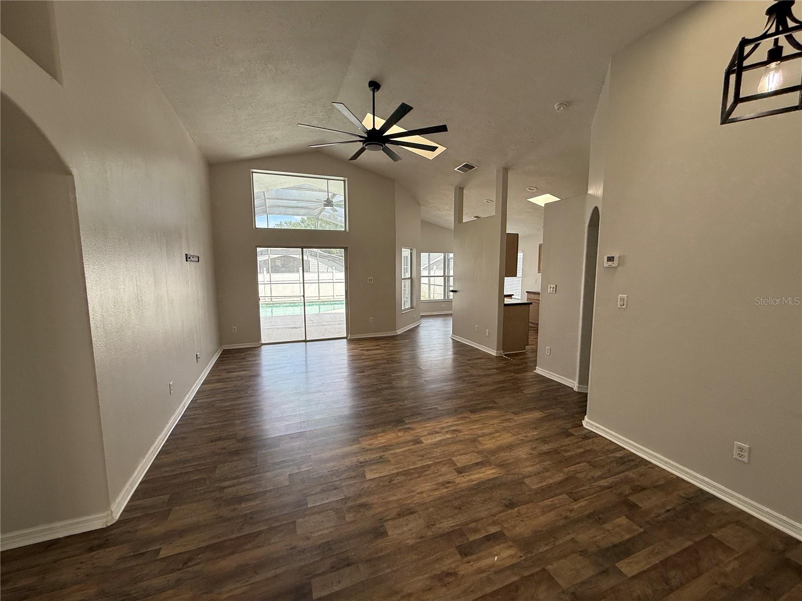 16049 Magnolia Hill St Property Photo 3