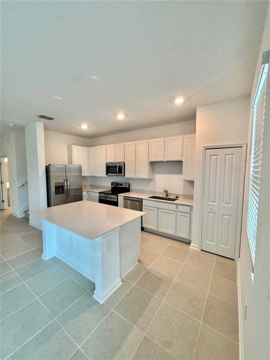 2557 Skyline Loop Property Photo 4