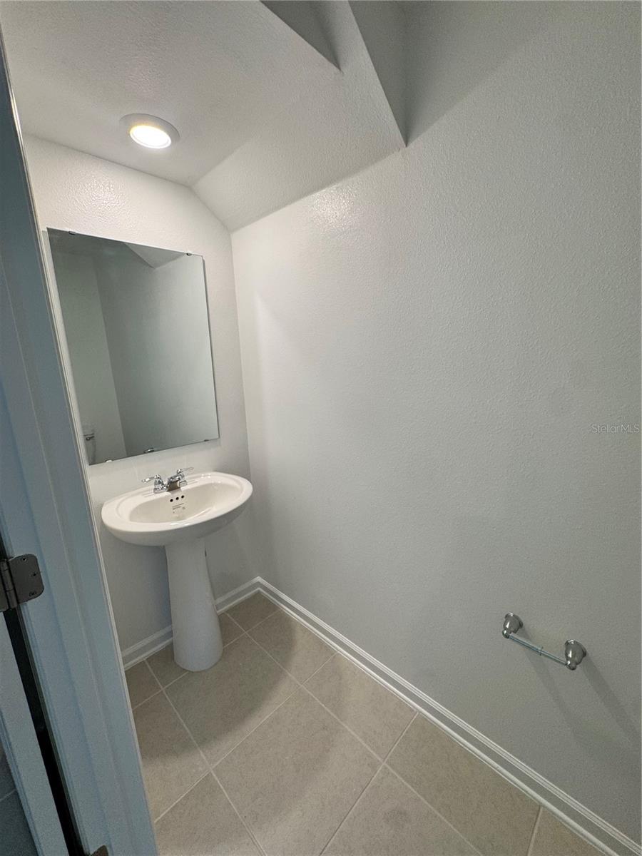 2557 Skyline Loop Property Photo 9