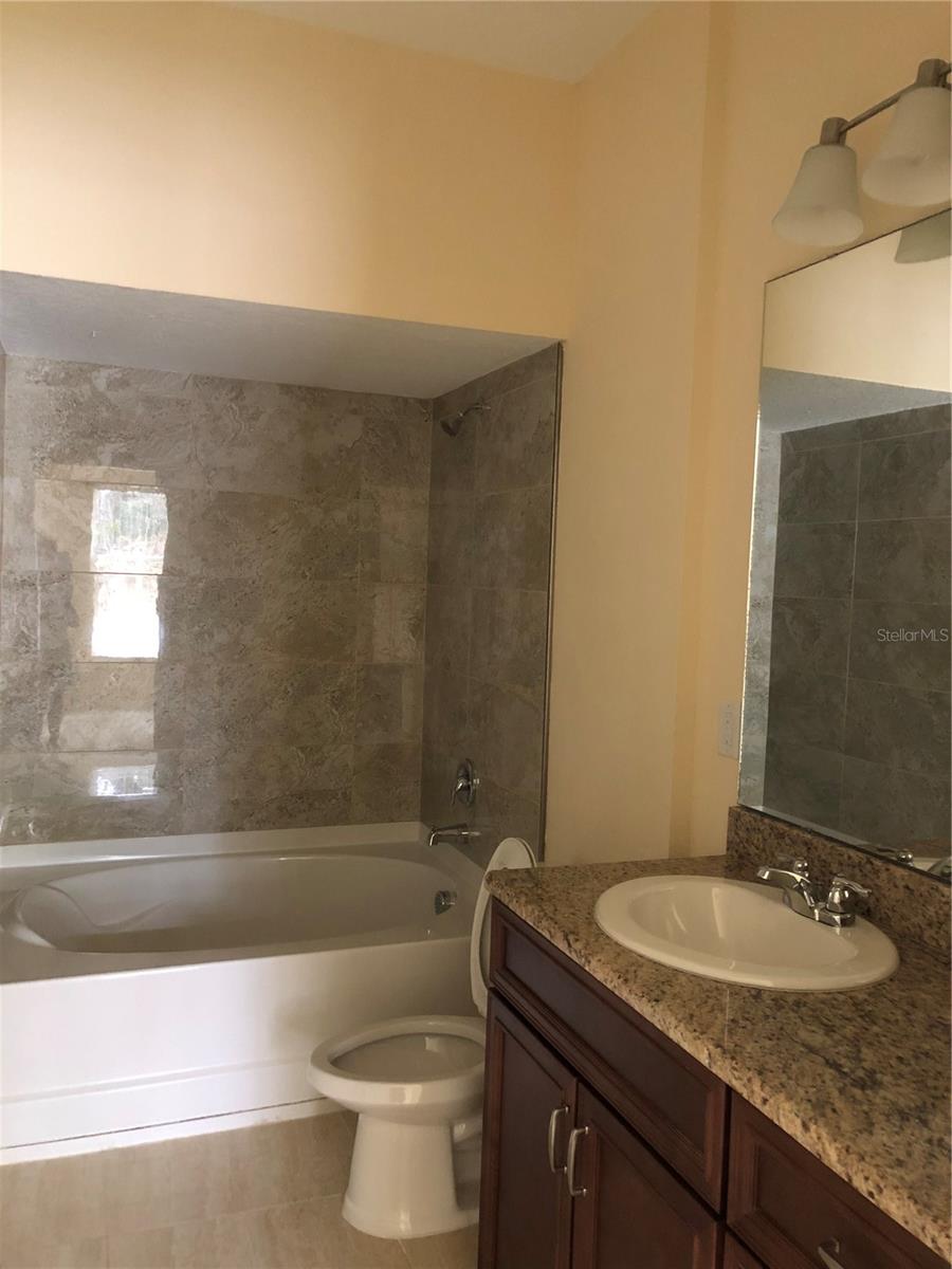 2055 Royal Vista Ct Property Photo 8