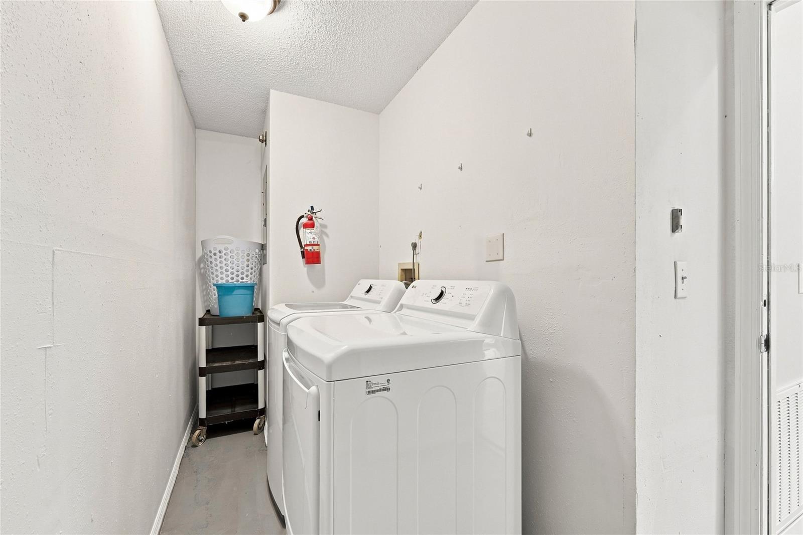 2537 Chatham Cir Property Photo 12