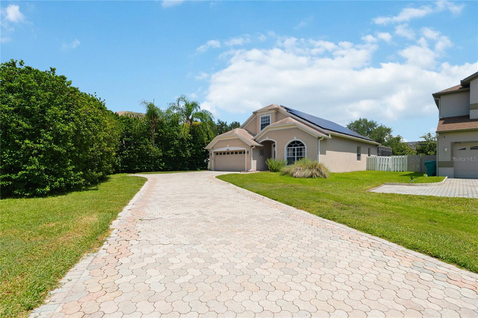 6658 Lake Pembroke Pl Property Photo 2