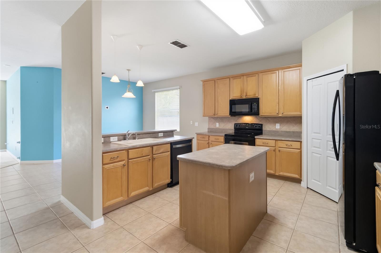 6658 Lake Pembroke Pl Property Photo 16