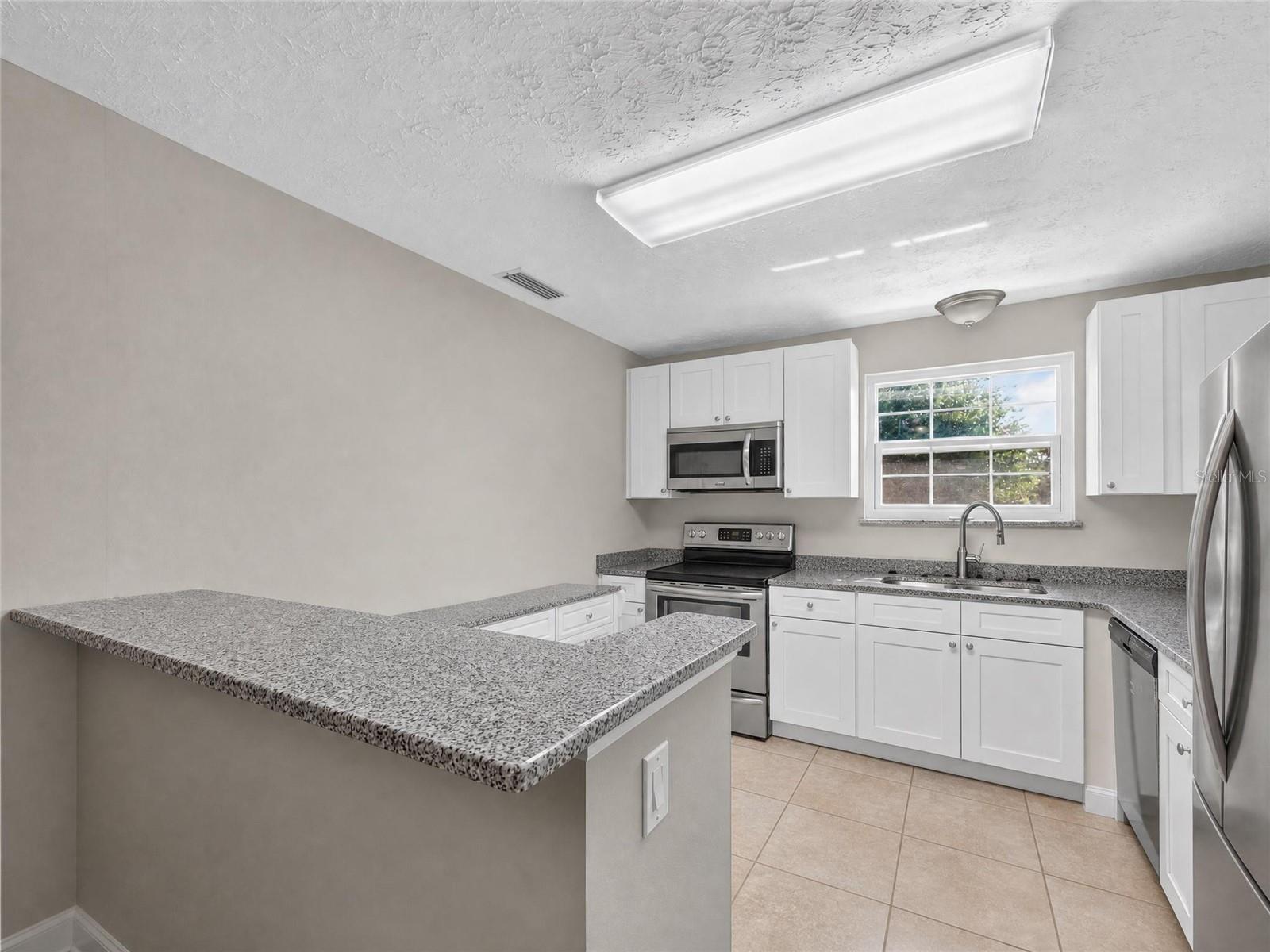 4386 Lake Underhill Rd #d Property Photo 7
