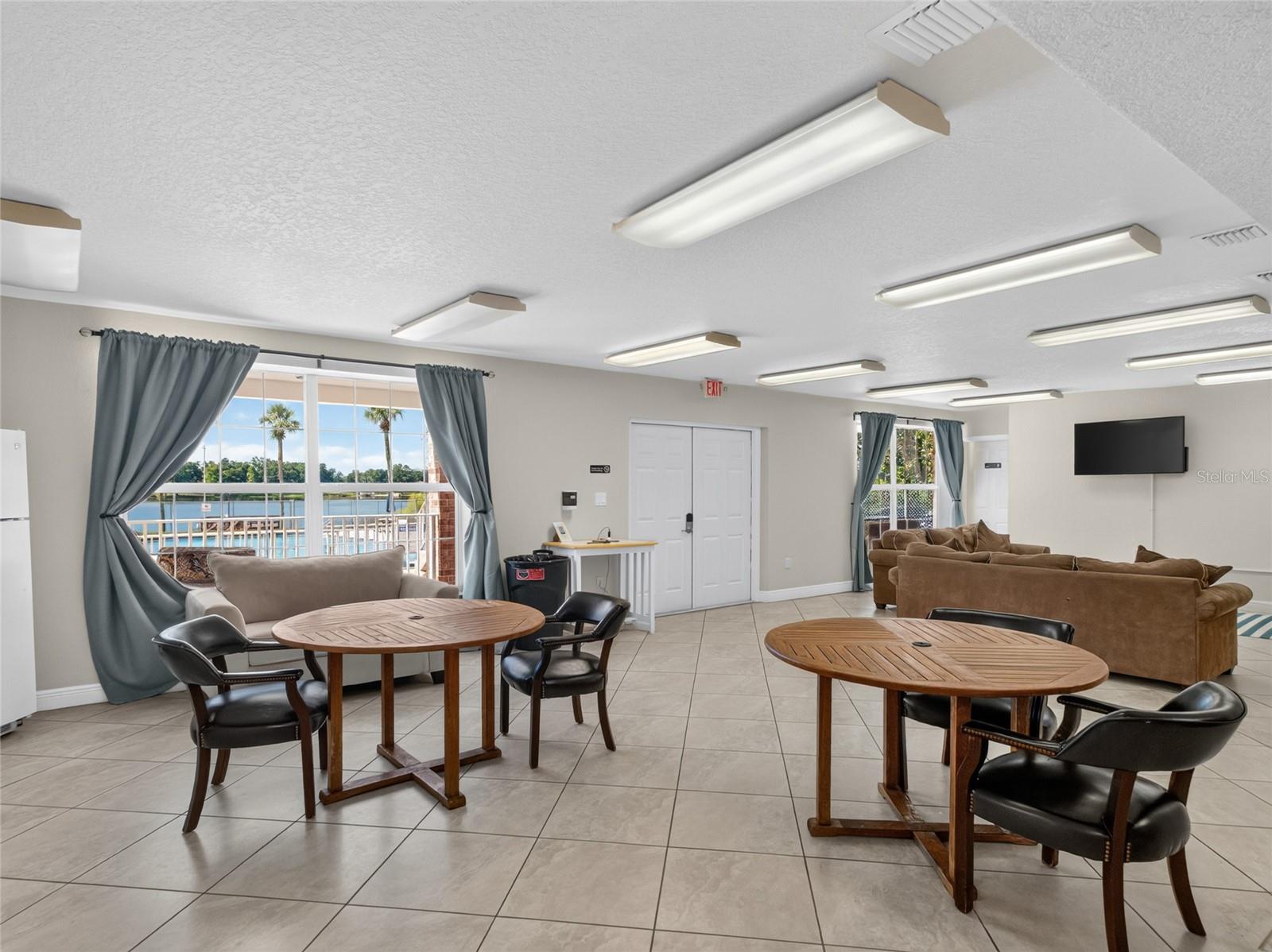 4386 Lake Underhill Rd #d Property Photo 48
