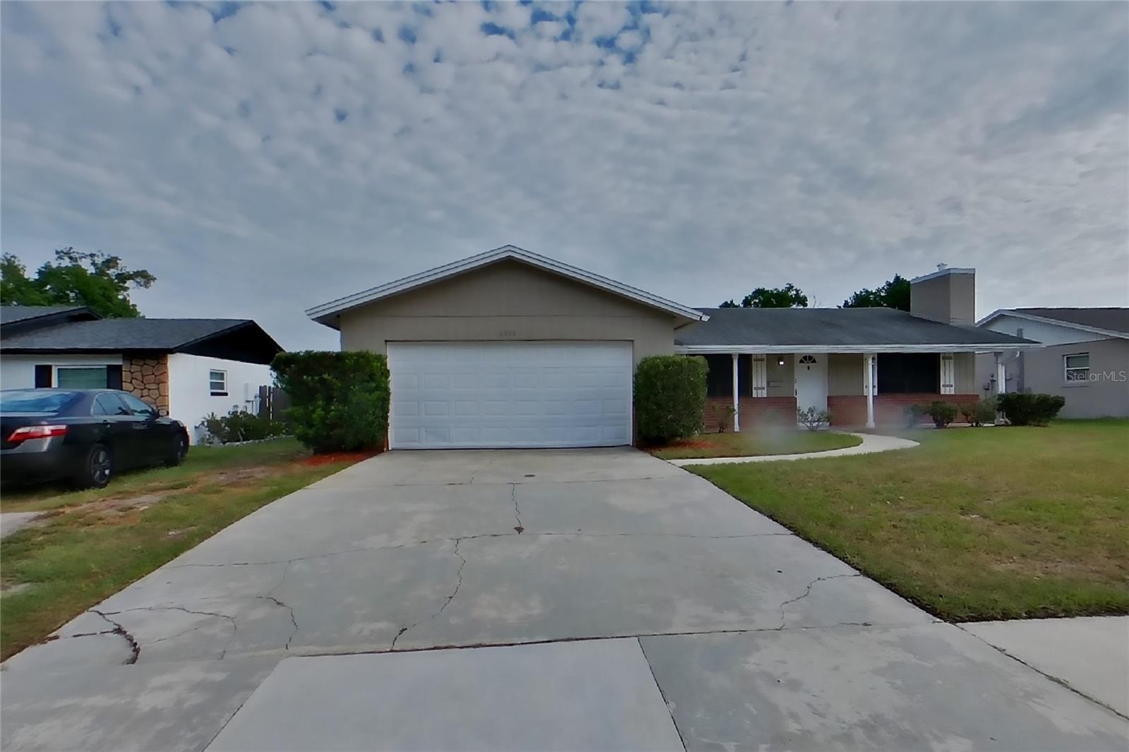 O6436987 Property Photo 1