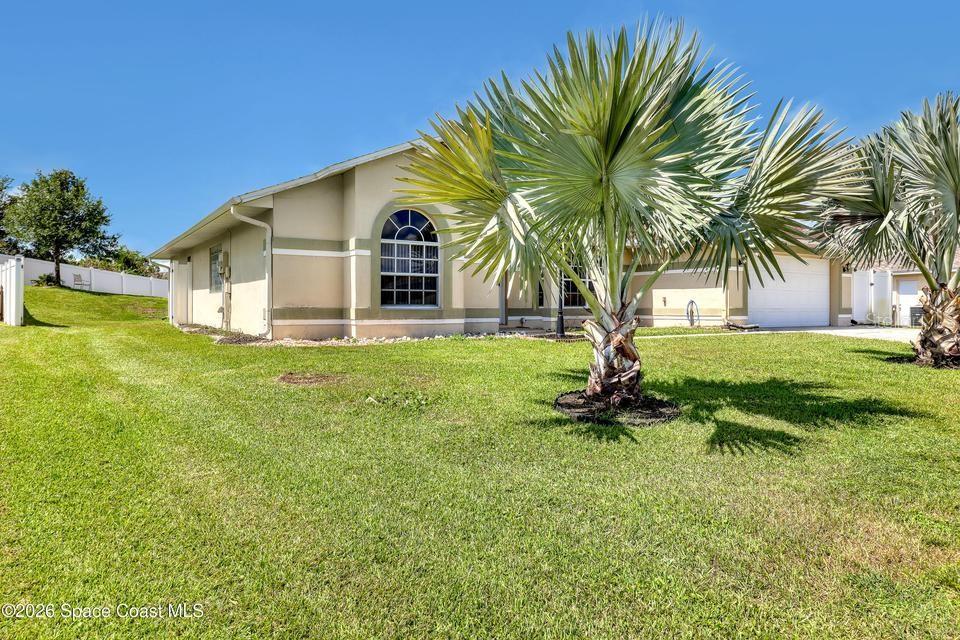 3975 Tangle Dr Property Photo 3