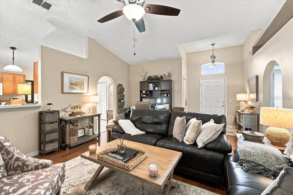 16939 Corner Bay Ct Property Photo 7