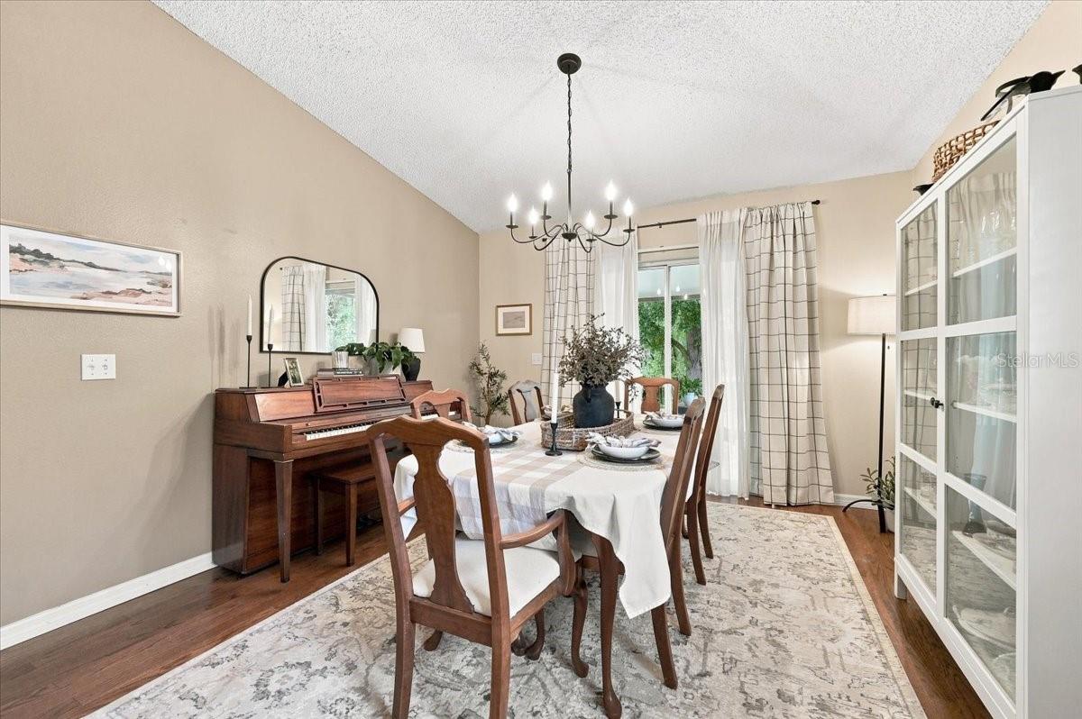 16939 Corner Bay Ct Property Photo 9