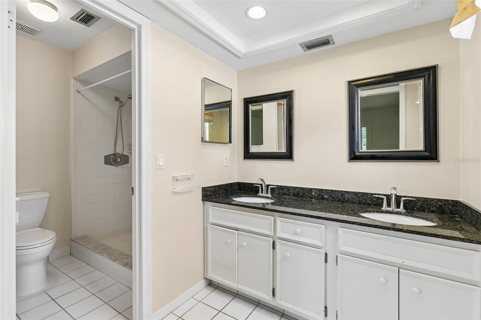 4429 Carolwood St Property Photo 6