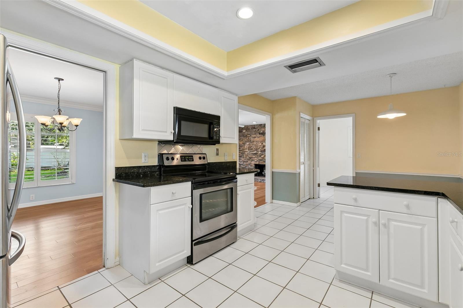 4429 Carolwood St Property Photo 13