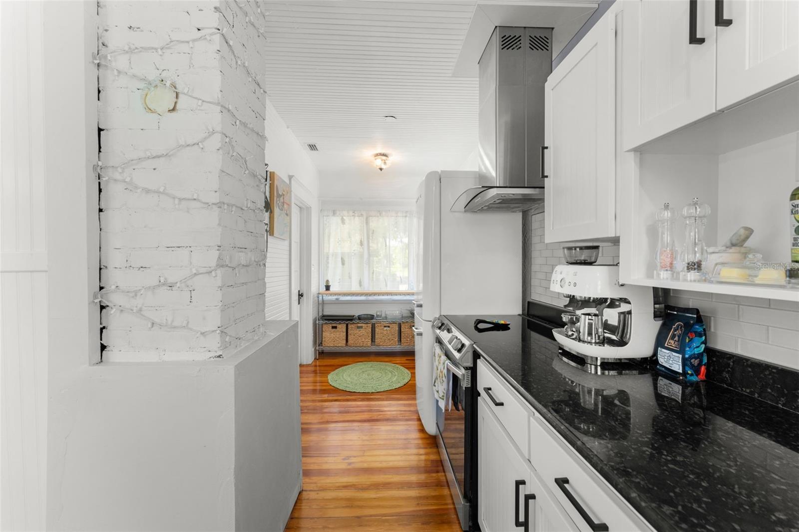1018 S Elm Ave Property Photo 10