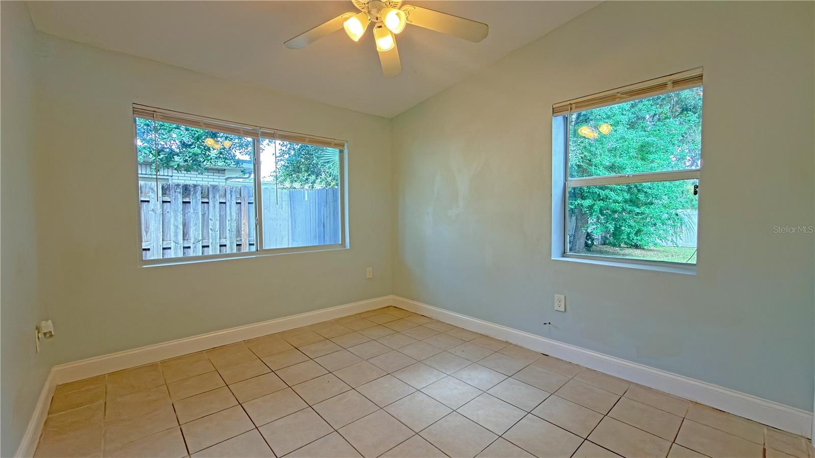 1311 Hillcrest Dr Property Photo 26