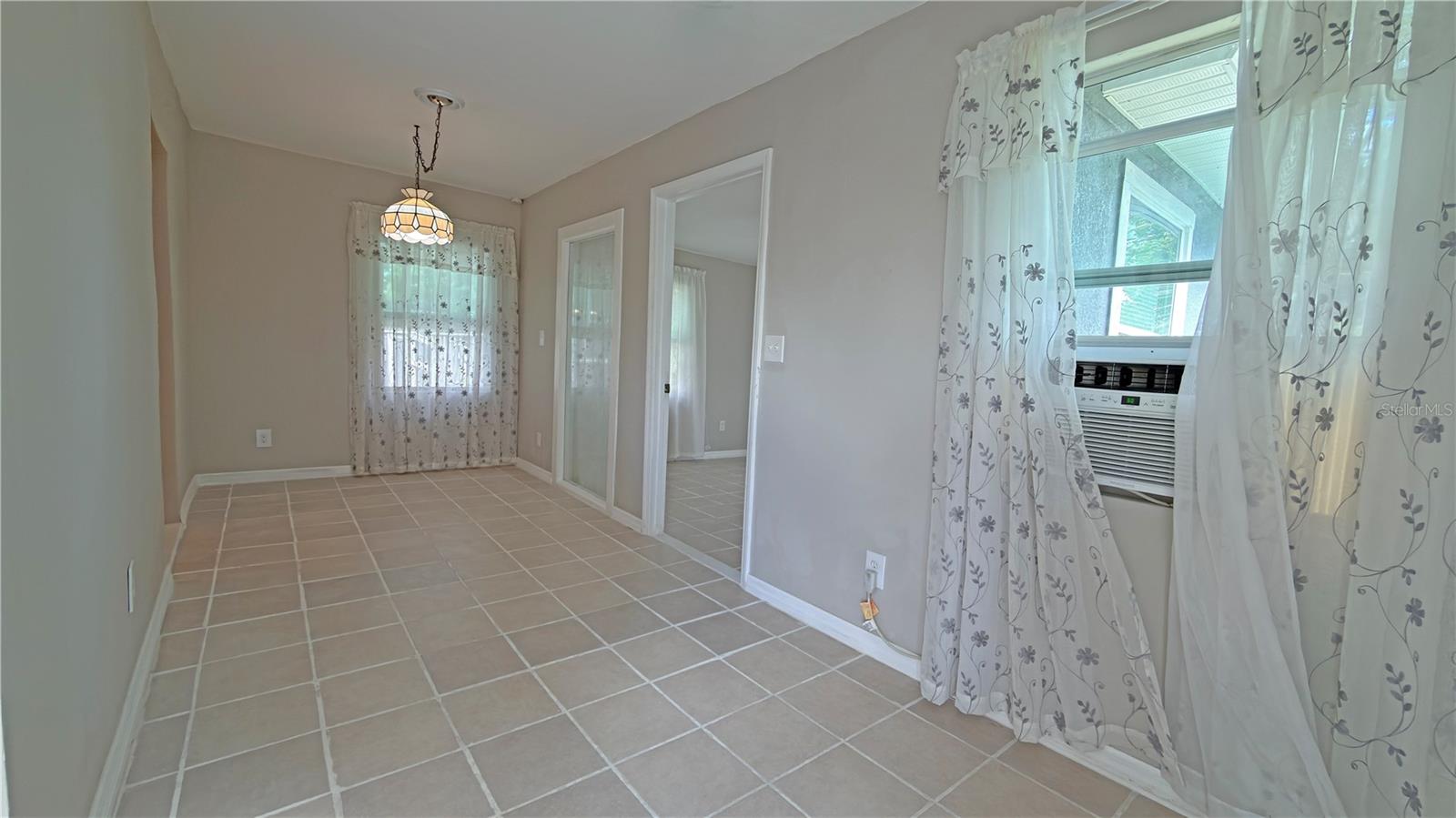 1311 Hillcrest Dr Property Photo 29