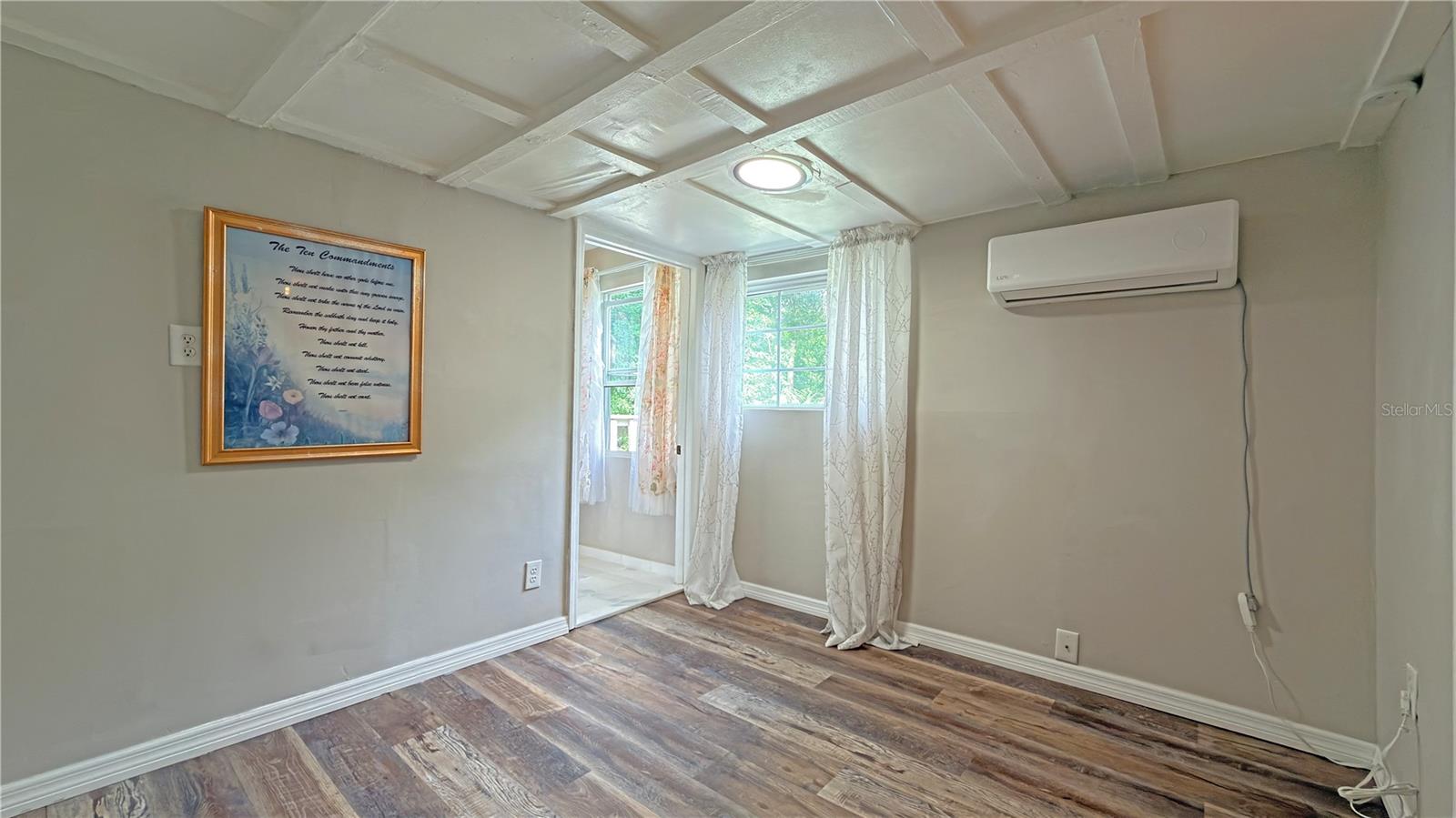 1311 Hillcrest Dr Property Photo 37