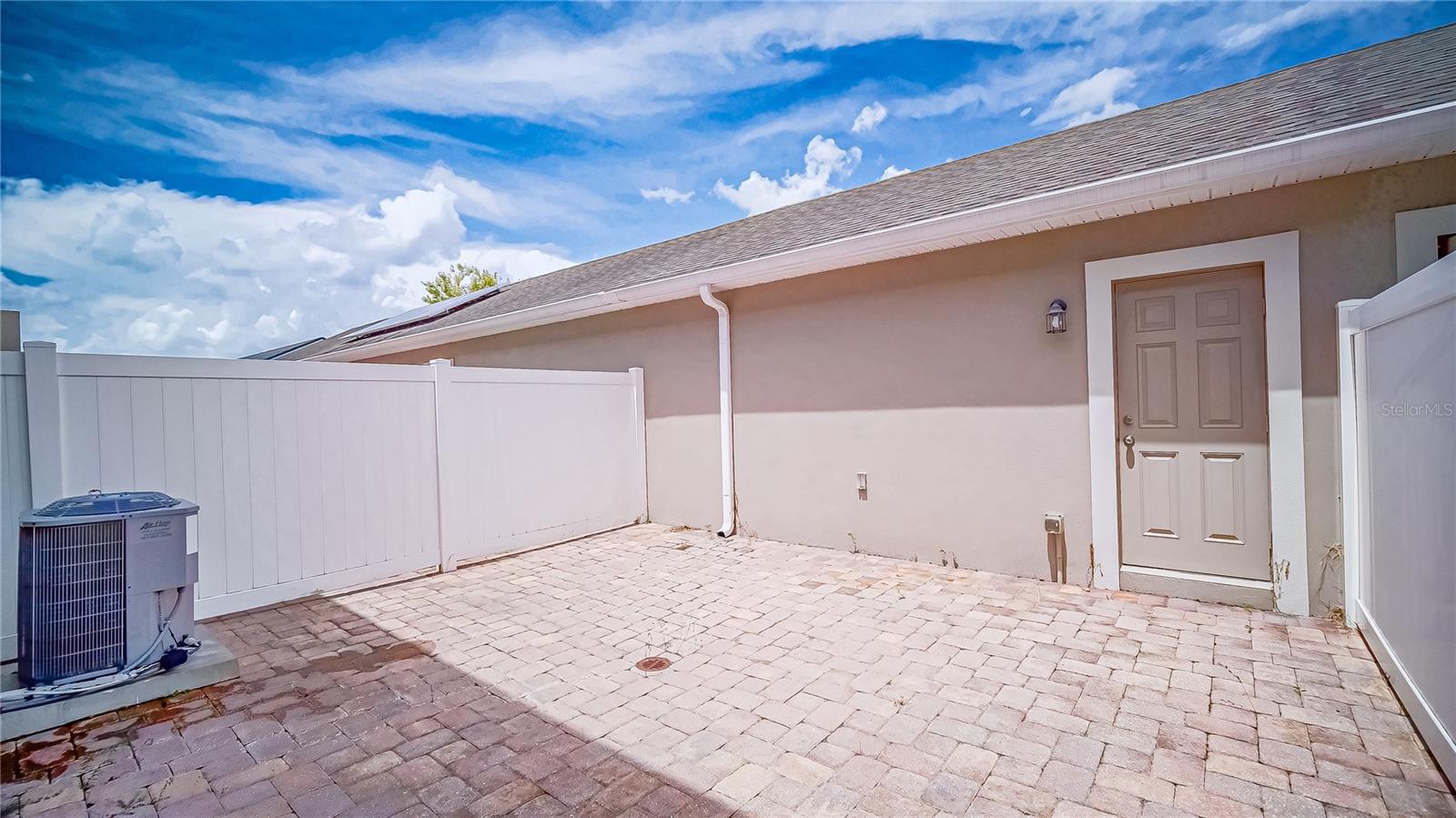 8415 Lovett Ave Property Photo 8