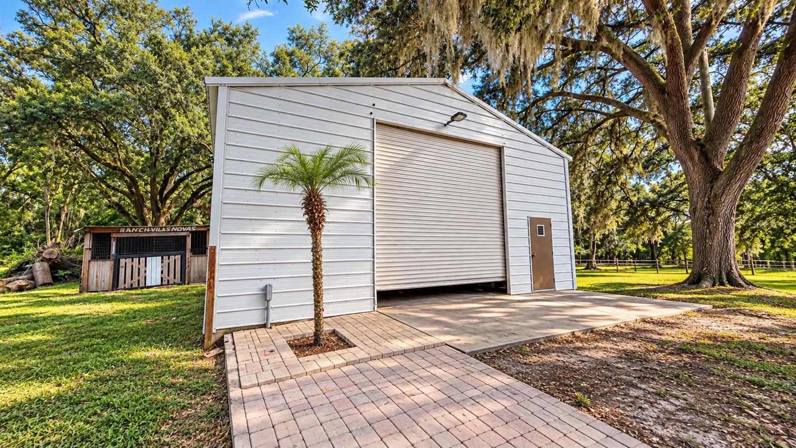 1735 Oakland Rd E Property Photo 35