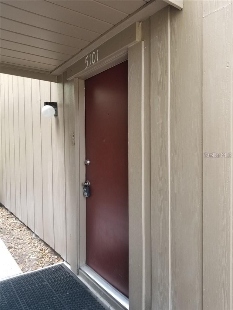 5101 Eaglesmere Dr #b03 Property Photo 2