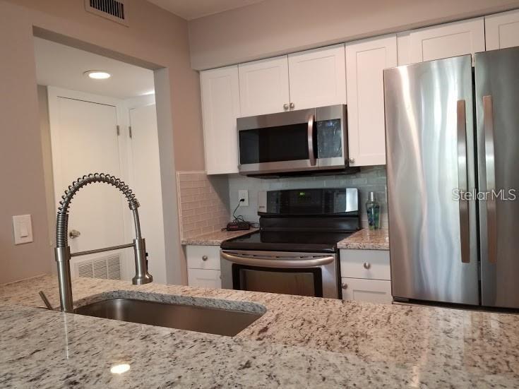 5101 Eaglesmere Dr #b03 Property Photo 4