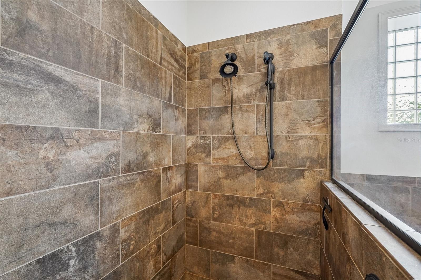 1113 Myrtle Breezes Ct Property Photo 34