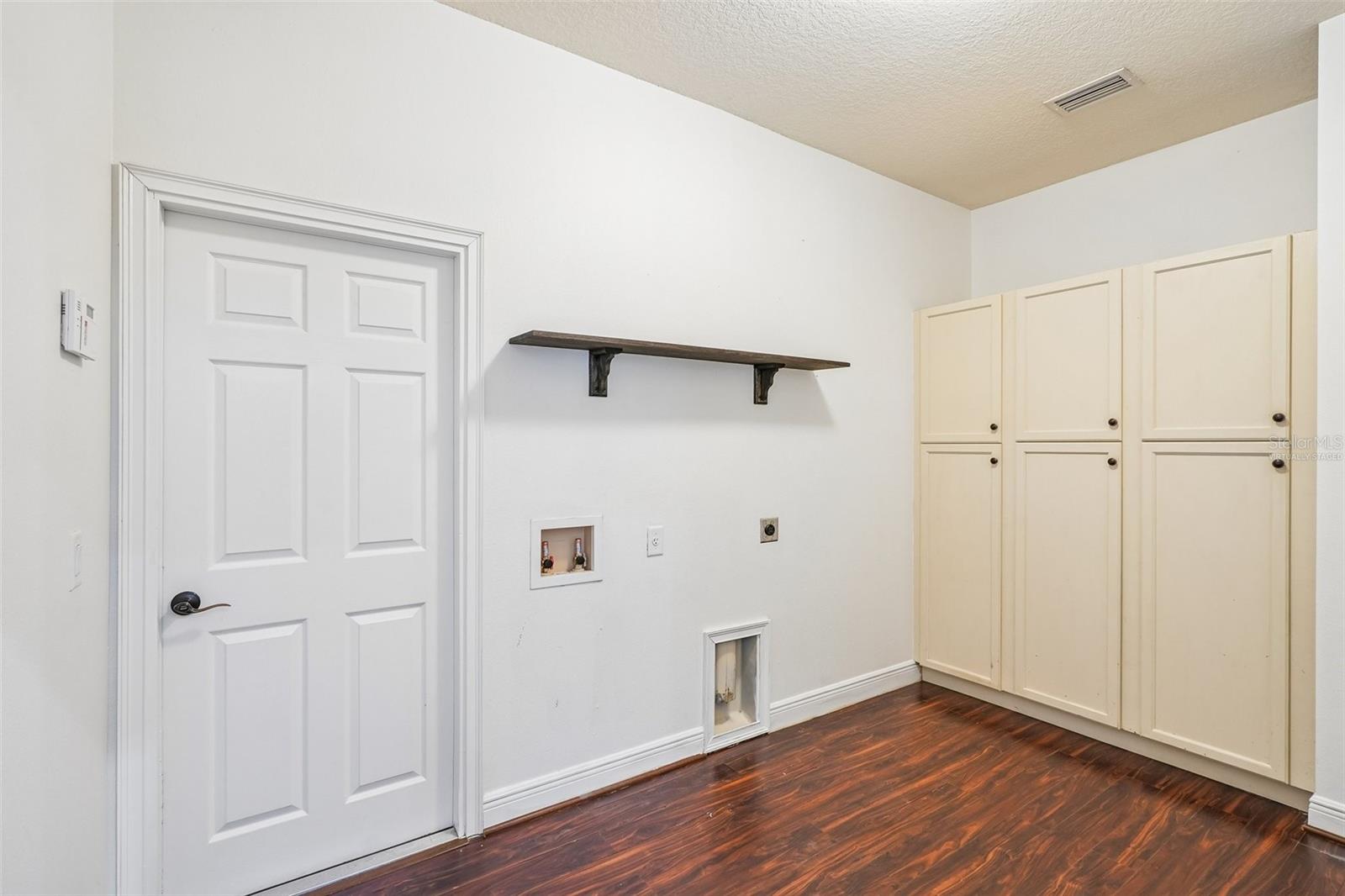 1113 Myrtle Breezes Ct Property Photo 37