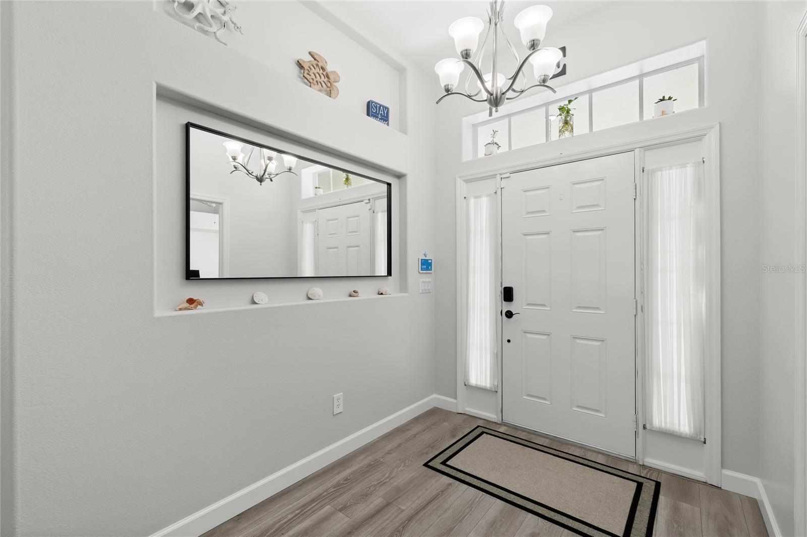 147 Costa Loop Property Photo 4