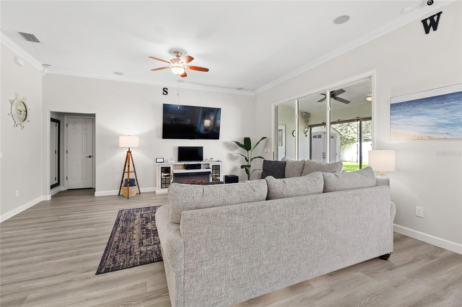 147 Costa Loop Property Photo 7